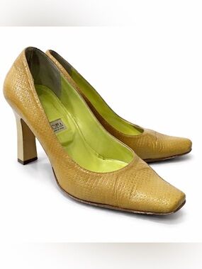 Sofia Italy Leather Heels – Size 37.5 ($250 Retail)